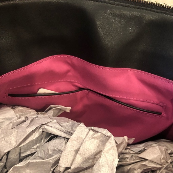 PRISTINE NWT! Black Shiraleah Chicago Mid-Size Tote (Vegan Leather Ella Style) - Picture 8 of 9